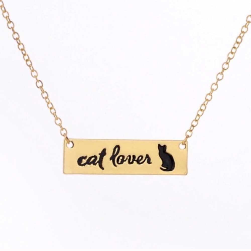 “Cat Lover” Gold over alloy necklace 😺🐾